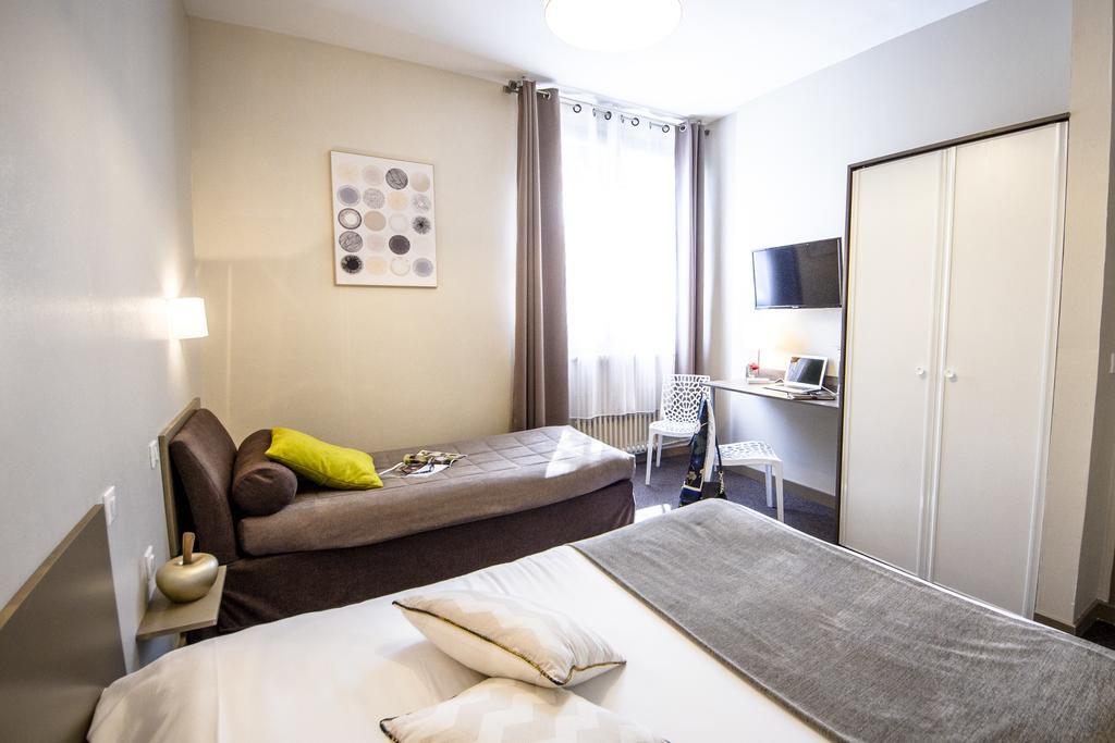 Hotel De La Pommeraie เลอม็องส์ ภายนอก รูปภาพ